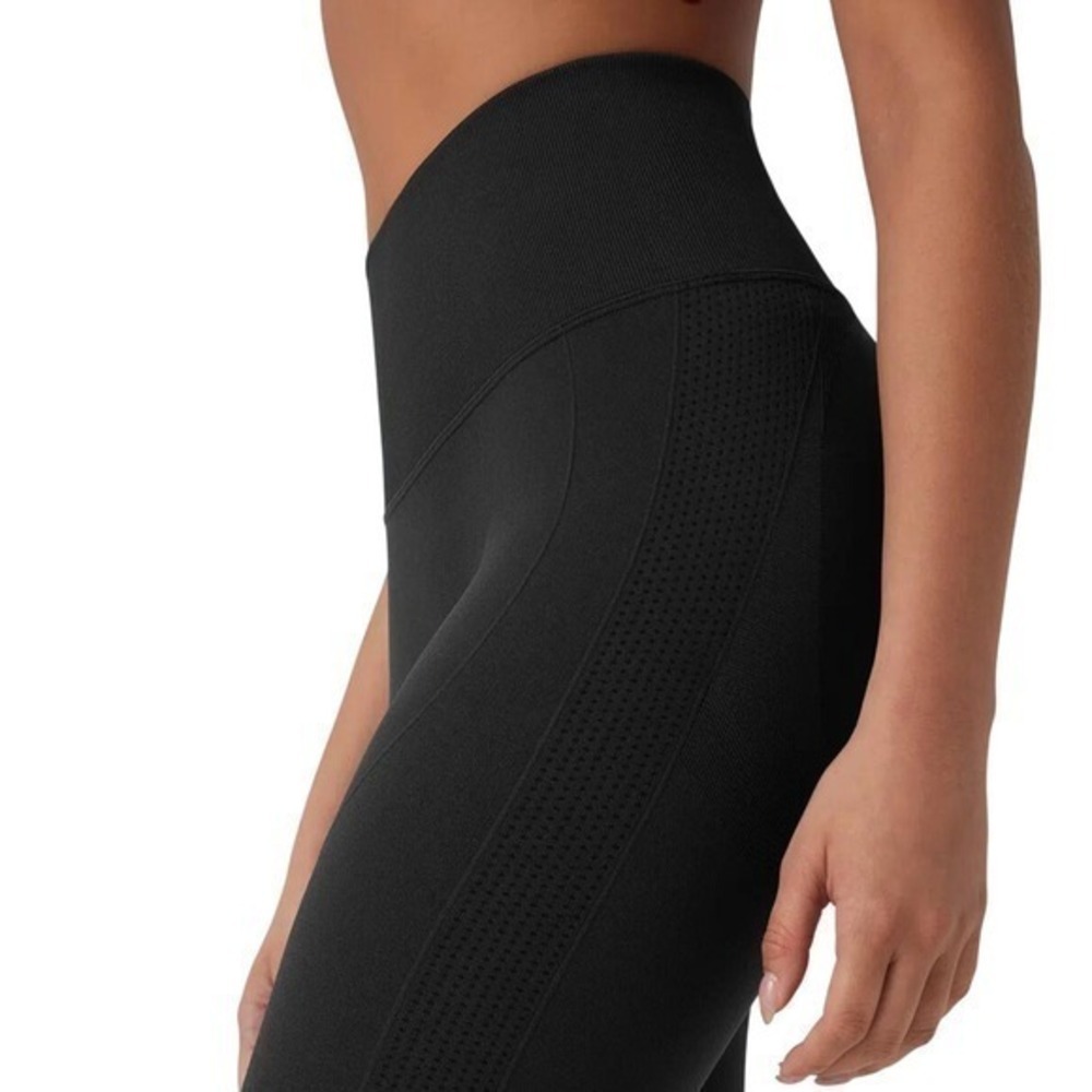 Halara Seamless Flow Yoga Leggings Black Small NWT‎ - Picture 3 of 11